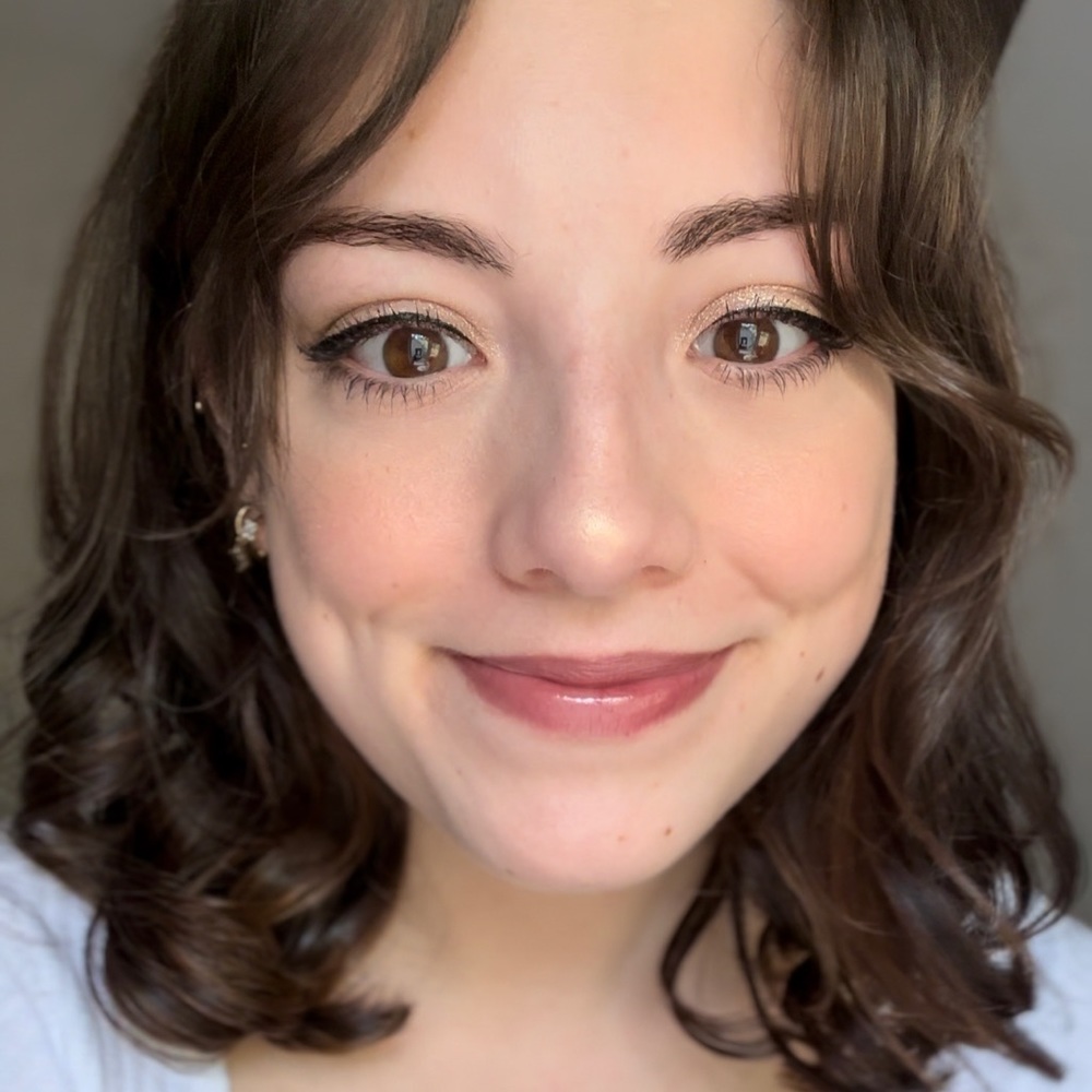 Meet your Posher, Alyssa